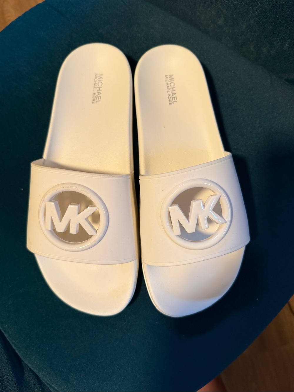 MICHAEL Michael Kors Kids White MK Logo Slide Sandals